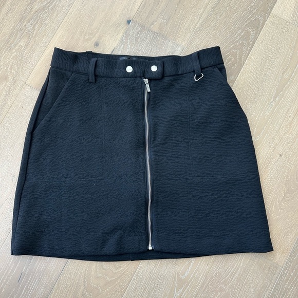Dynamite Black Mini Skirt with Zipper - Picture 1 of 4